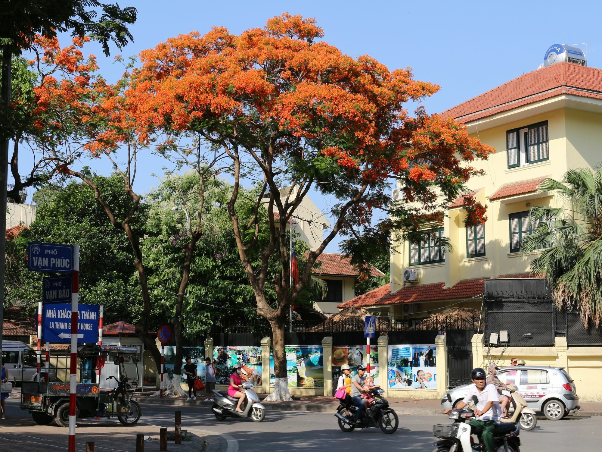Palmo Hotel & Apartment 1 Hanoi Buitenkant foto